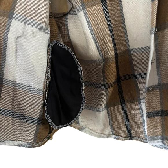 Brown Plaid Flannel Shacket 3/4 Sleeves Button Down Chest Pockets Layering - Picture 4 of 7